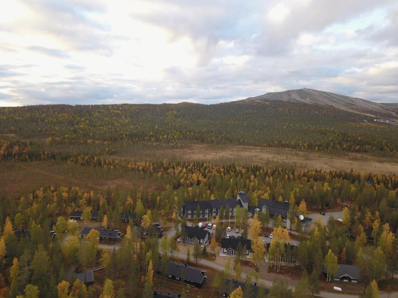 Hotel Yllaesrinne Ylläsjärvi Buitenkant foto