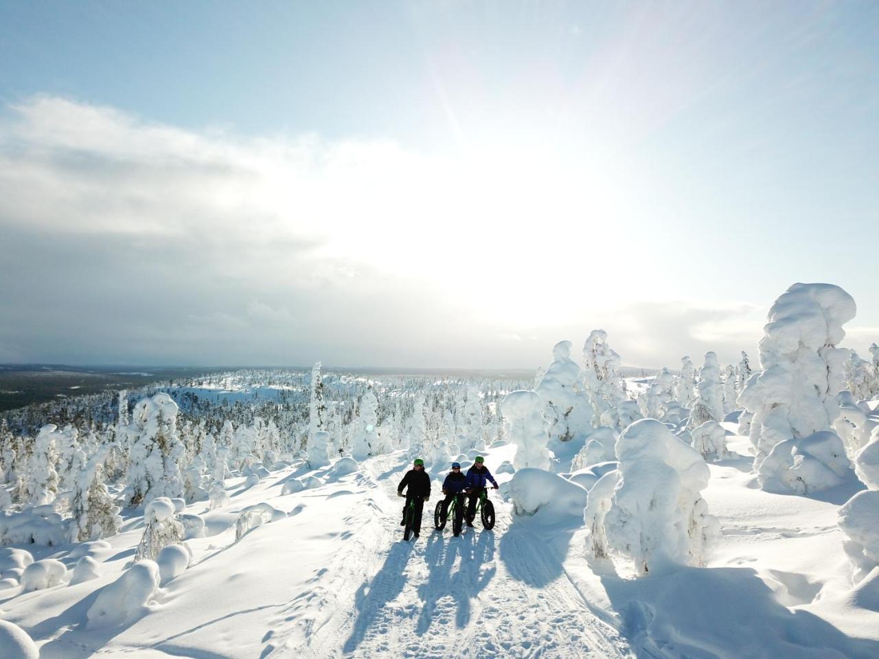 Hotel Yllaesrinne Ylläsjärvi Buitenkant foto